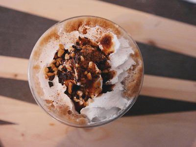 Cremiger Haselnuss-Latte Puzzle Puzzle