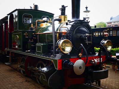 Dampflokomotive in voller Fahrt Puzzle Puzzle