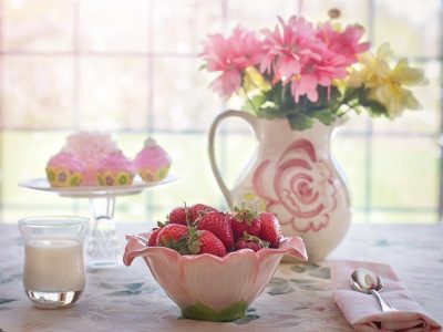 Esstisch mit Blumen Puzzle, Vorschau