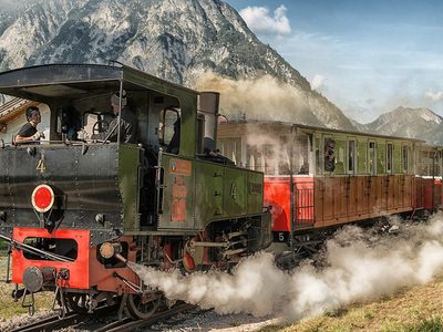 Rauchige Eisenbahnstrecke mit Zug Puzzle, Vorschau