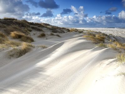 Puzzle de Playas y mar: Paisaje costero pintoresco junto al mar