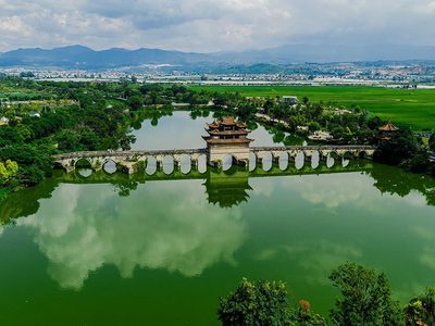Puzzle de Puente Shuanglong en Jianshi, Yunnan, China, vista previa