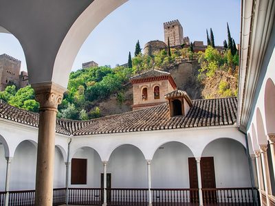 Puzzle de Puzzle de Torres y arcos del castillo de la Alhambra