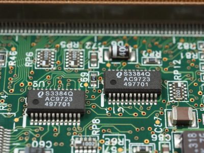 Puzzle Technologie et industrie : Circuit imprimé en gros plan