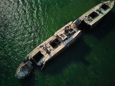 Puzzle La rouille des épaves dans la mer, aperçu
