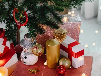 Jigsaw puzzle Jigsaw puzzle Christmas Decorations under Green