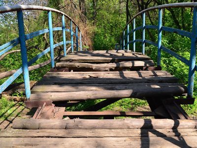 Jigsaw puzzle Jigsaw puzzle Dilapidated Wooden Bridge in Forested Area