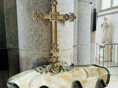 Jigsaw puzzle Jigsaw puzzle Holy Water Font