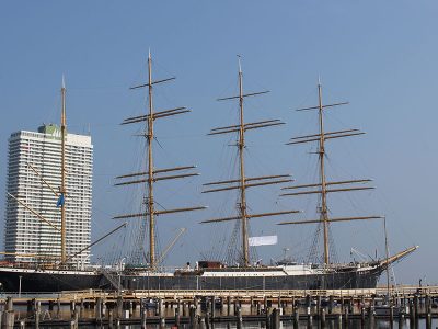 Ships and Boats jigsaw puzzle: Lubeck Travemunde Maritime Hotel Huge Ship