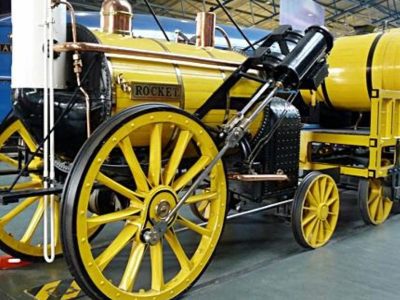 Space jigsaw puzzle: Replica of Stephensons Rocket Historic Steam Locomotive