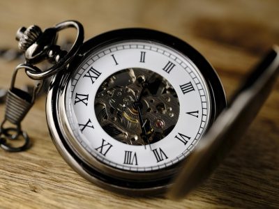 Colorful jigsaw puzzle: Skeleton Pocket Watch on Wood