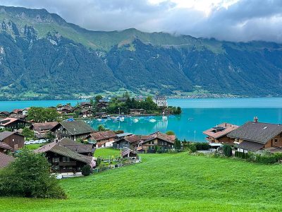 Jigsaw puzzle Jigsaw puzzle The Swiss Village of Iseltwald