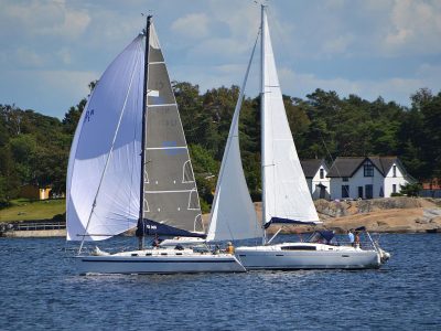 Jigsaw puzzle Jigsaw puzzle Two Sailboats Sailing on the Water