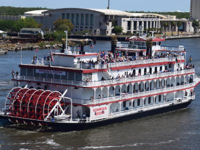 Jigsaw puzzle Paddlewheel riverboat on the Savannah River
