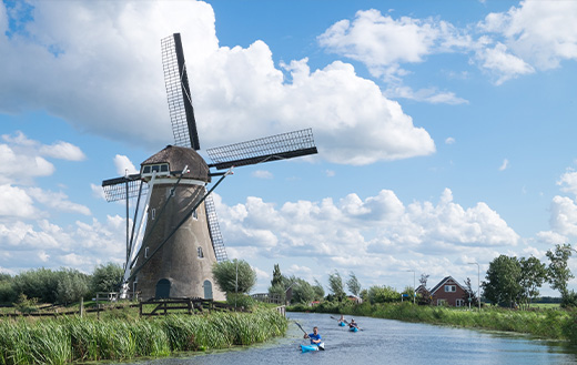 Windmill-at-Haastrecht-in-the-Netherlands