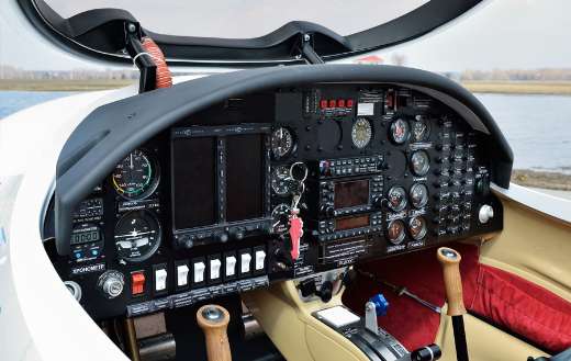 Cockpit small airplaine online
