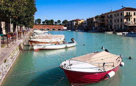 Peschiera Del Garda boat port Italy online