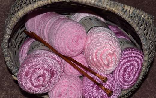 Pink yarn online