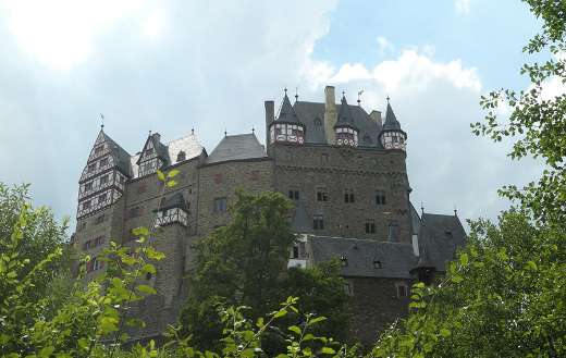 Lock Eltz castle online