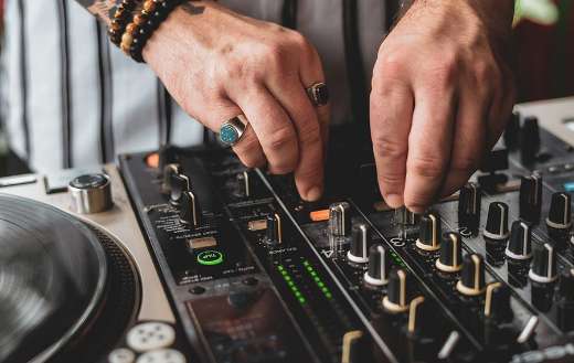 Dj pioneer music