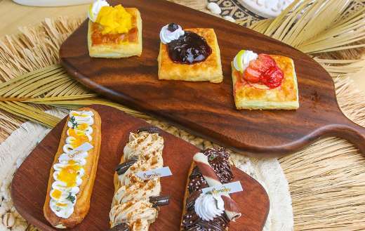 Six different breads yummy toppings