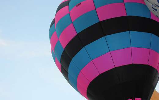 Air balloon with distinctive design