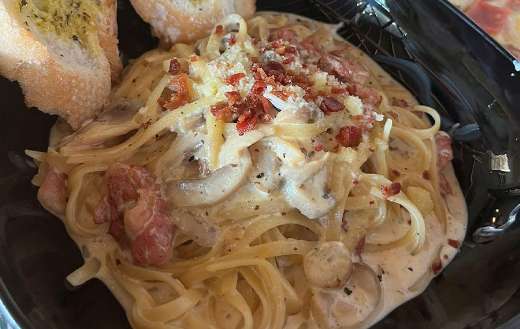 Creamy pasta carbonara