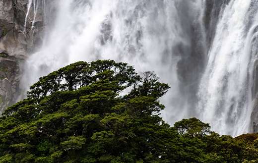 Devils punchbowl falls