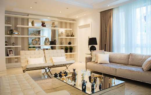 Living room with iconic knoll Barcelona chairs