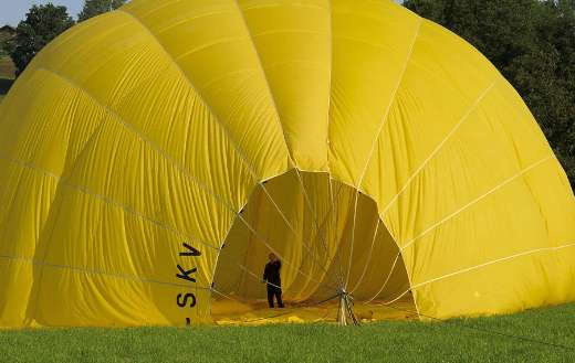 Gas balloon color yellow