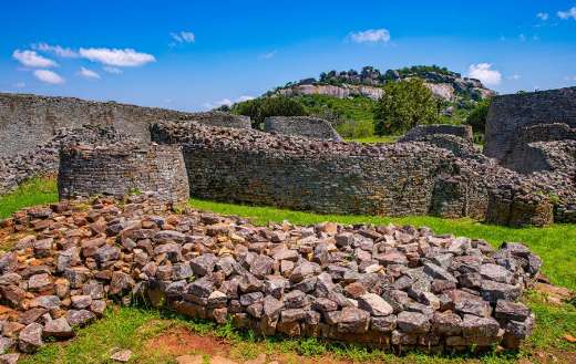 The dry stone granite walls and ruins of great zimbabwe